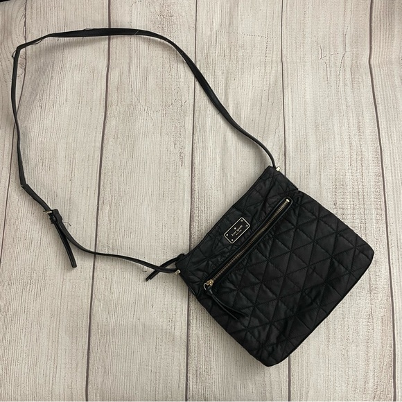 KATE SPADE Women’s Black Quilted Crossbody Bag Purse with Zipper SEE DESCRIPTION - Picture 2 of 7